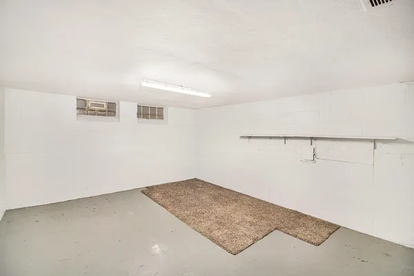 $383,000 | 6953 Mayburn Street, Dearborn Heights, MI 48127