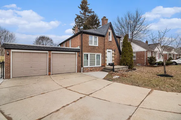 $383,000 | 6953 Mayburn Street, Dearborn Heights, MI 48127