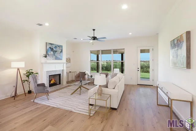 $378,999 | 3237 Creekmere Lane, Baton Rouge, LA 70810