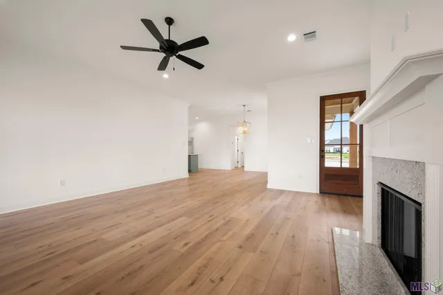 $378,999 | 3237 Creekmere Lane, Baton Rouge, LA 70810