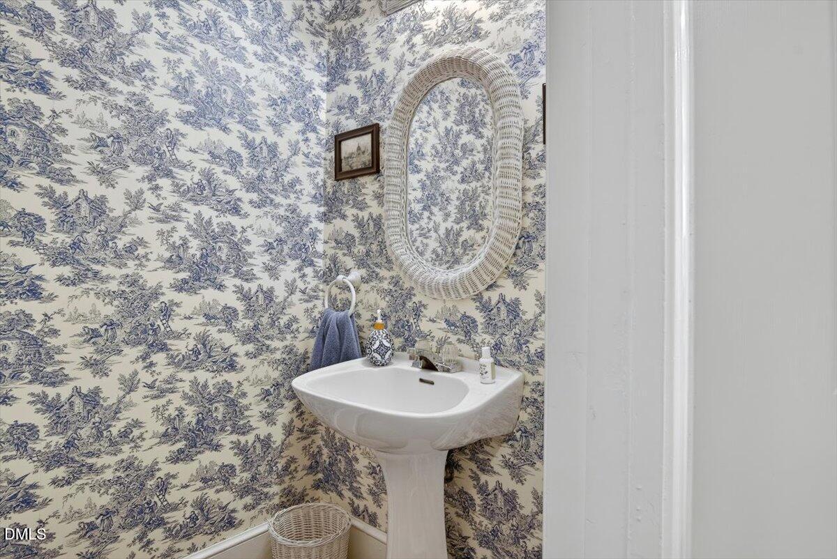 2064 Oxford Road Henderson, NC 27536 - Photo 24 of 70