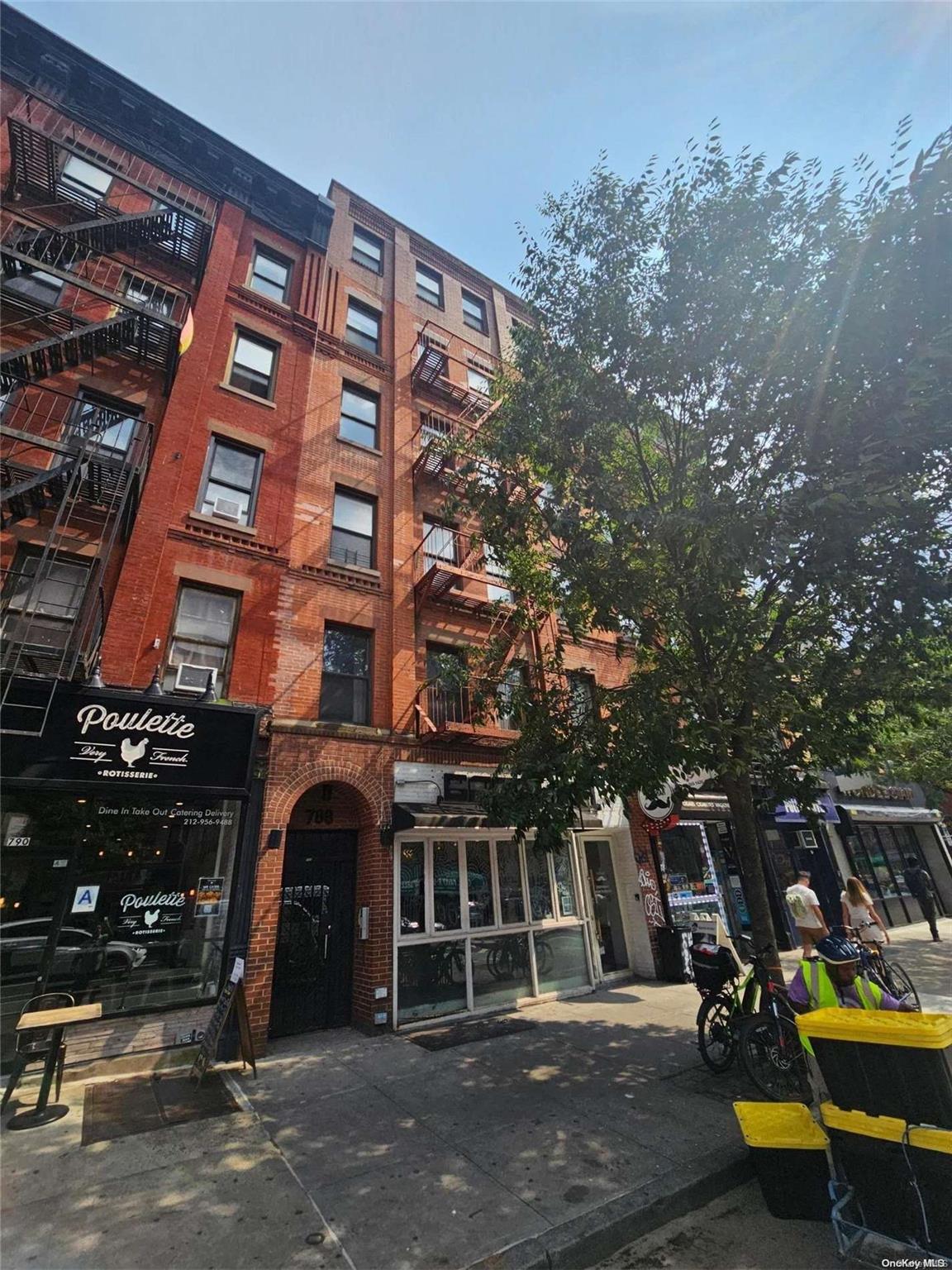 788 9th Avenue, Unit 3B Manhattan, NY 10019 - Photo 2 of 7