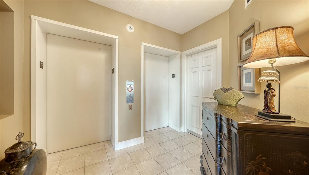 385 North Point Road, Unit 401 Osprey, FL 34229 - Photo 4 of 100 Gallery Image 4