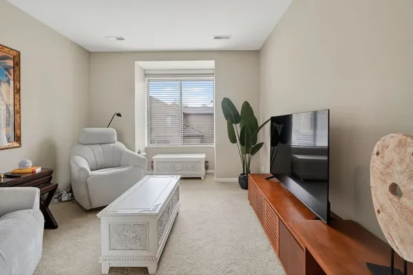 $465,000 | 962 Shoreline Road, Unit 898, Lake Barrington, IL 60010
