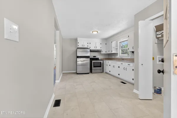 $339,000 | 1715 Levy Drive, Powell, TN 37849