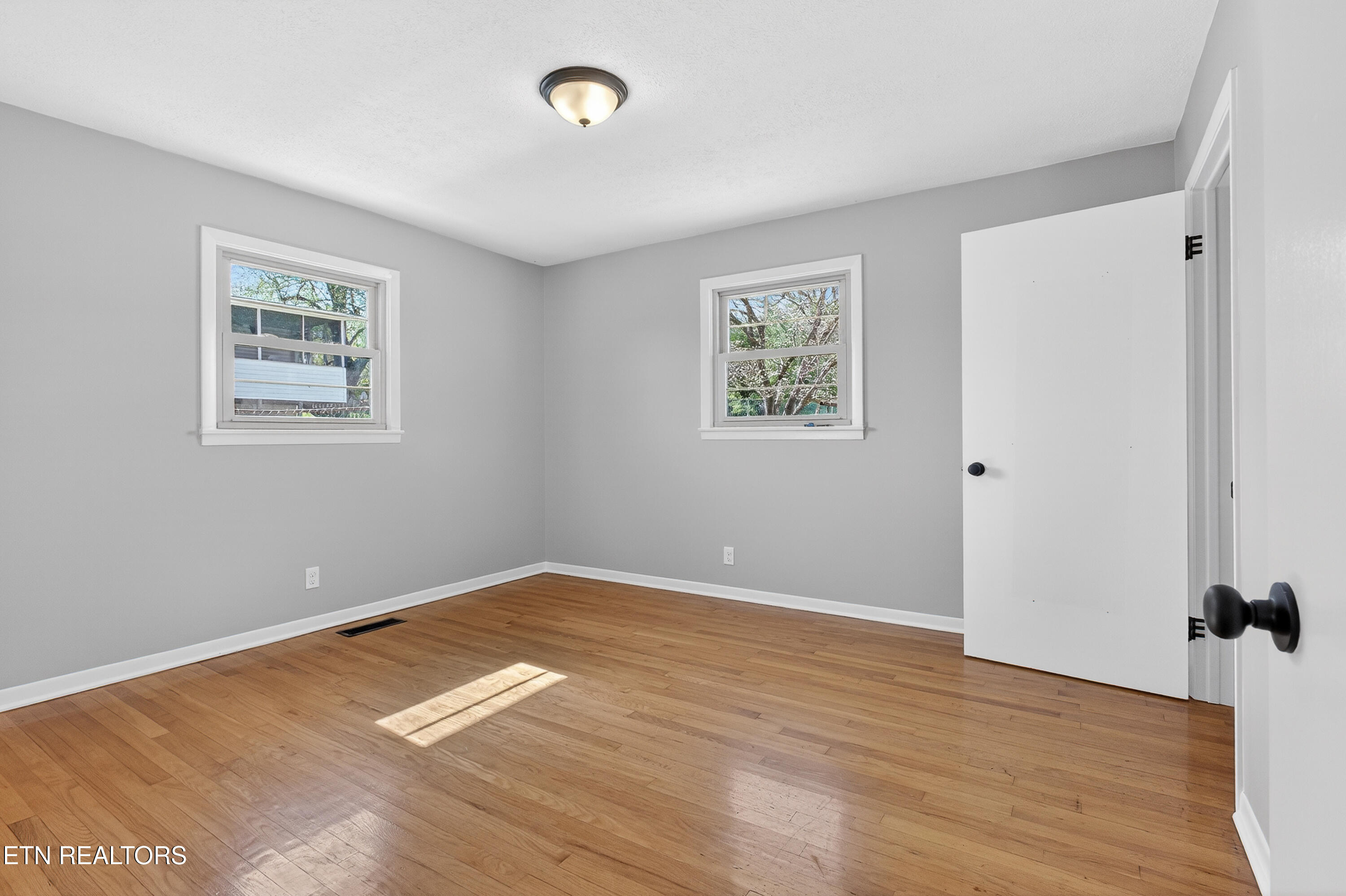 1715 Levy Drive Powell, TN 37849 - Photo 8 of 16 LB1A4889-2