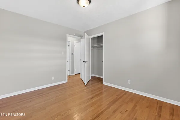 $339,000 | 1715 Levy Drive, Powell, TN 37849