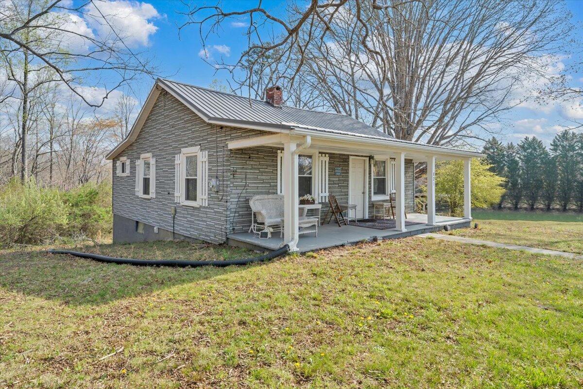 825 Knob Church Road Henry, VA 24102 - Photo 34 of 61 31-MIB04938