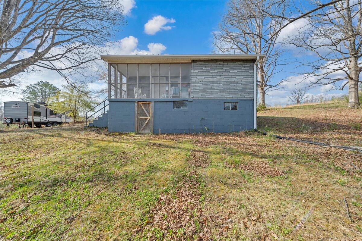 825 Knob Church Road Henry, VA 24102 - Photo 37 of 61 28-MIB04953