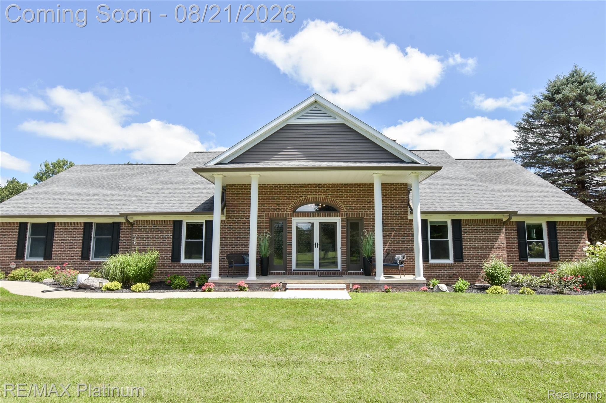 7650 North Owosso Road Fowlerville, MI 48836 - Photo 4 of 98 DSC_5626.jpg