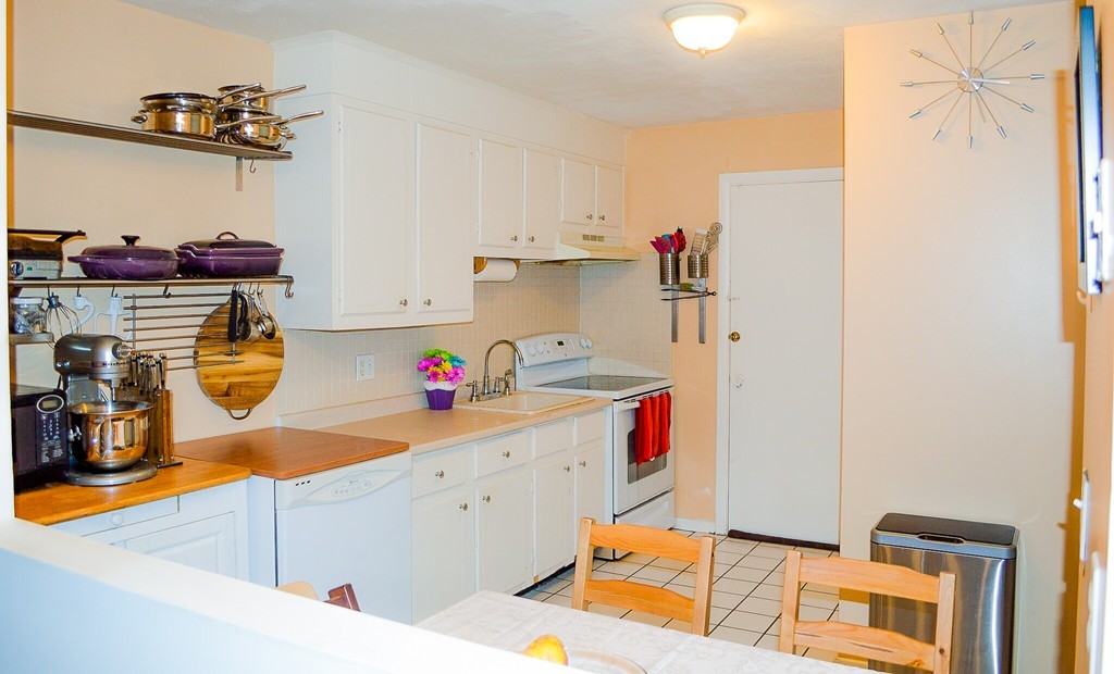 116 Spring Street, Unit B2 Boston, MA 02132 - Photo 1 of 9 Gallery Image 1