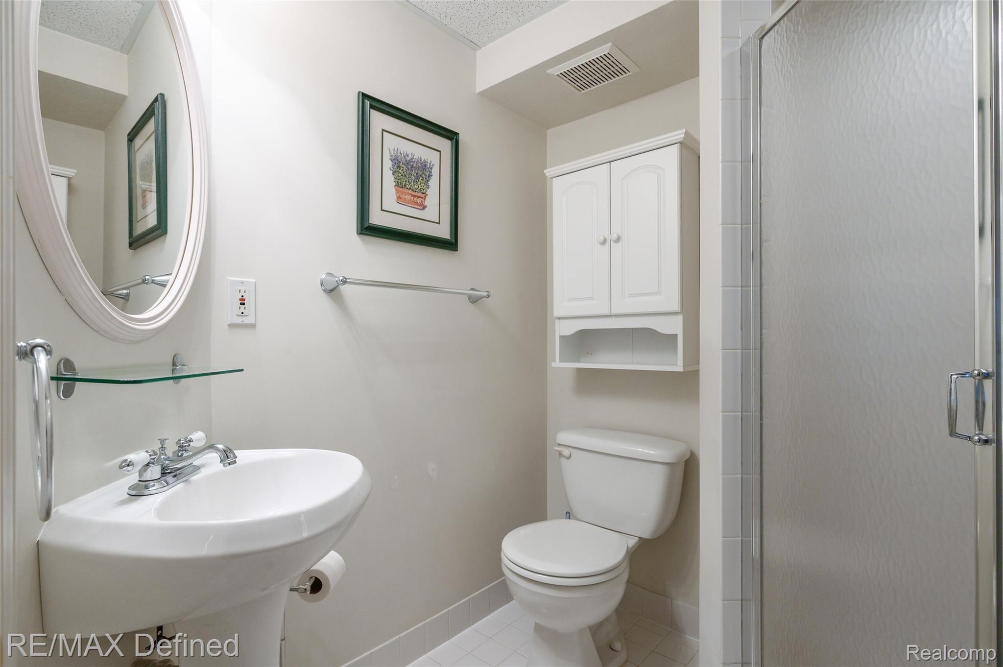 1606 Boulder Court Rochester, MI 48306 - Photo 33 of 43 1606-Boulder-Ct-35.jpg