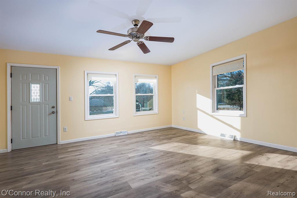 10496 Yale Road Avoca, MI 48006 - Photo 2 of 19 Gallery Image 2