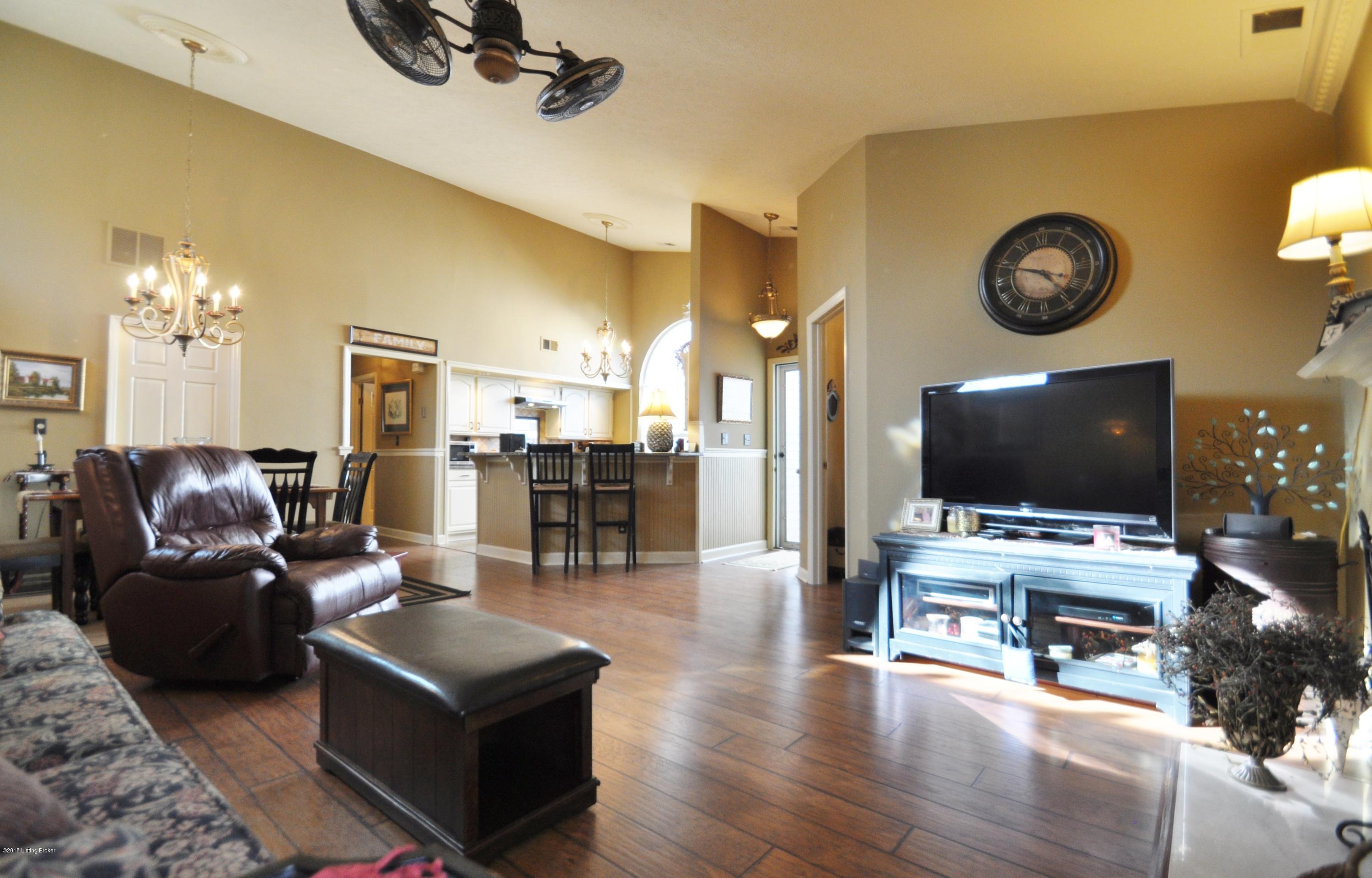 2511 Hampton Ridge Boulevard Louisville, KY 40220 - Photo 3 of 44 DSC_0338