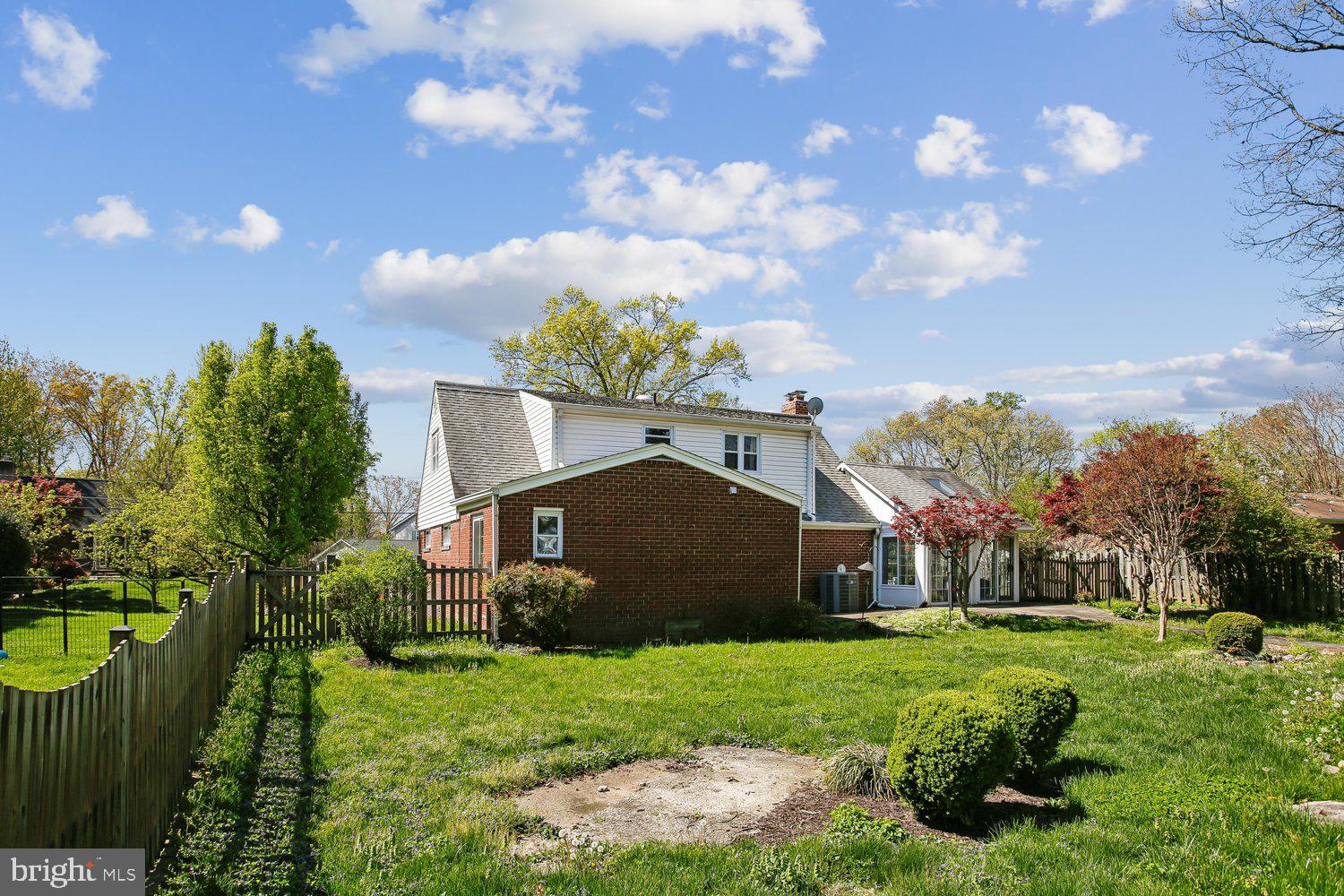 6809 Ontario Street Springfield, VA 22152 - Photo 7 of 70 Back Yard