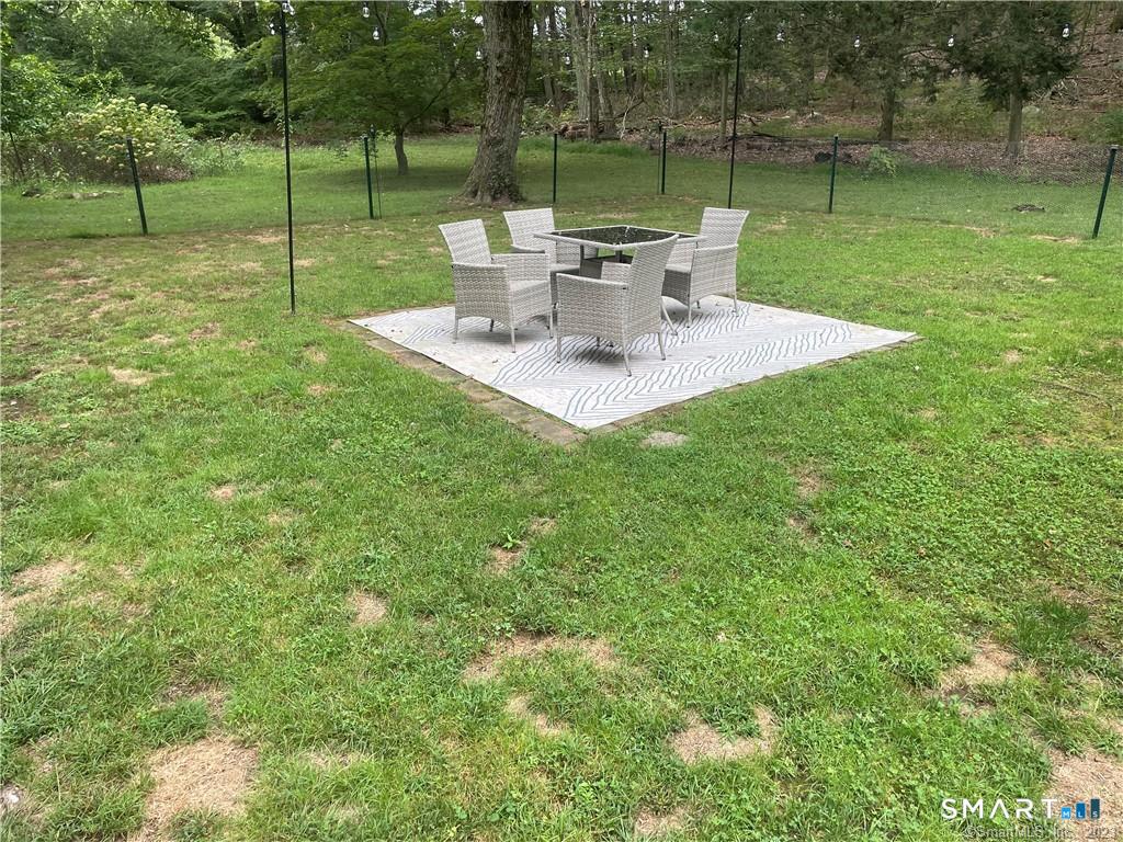 32 Horseshoe Road Wilton, CT 06897 - Photo 2 of 15