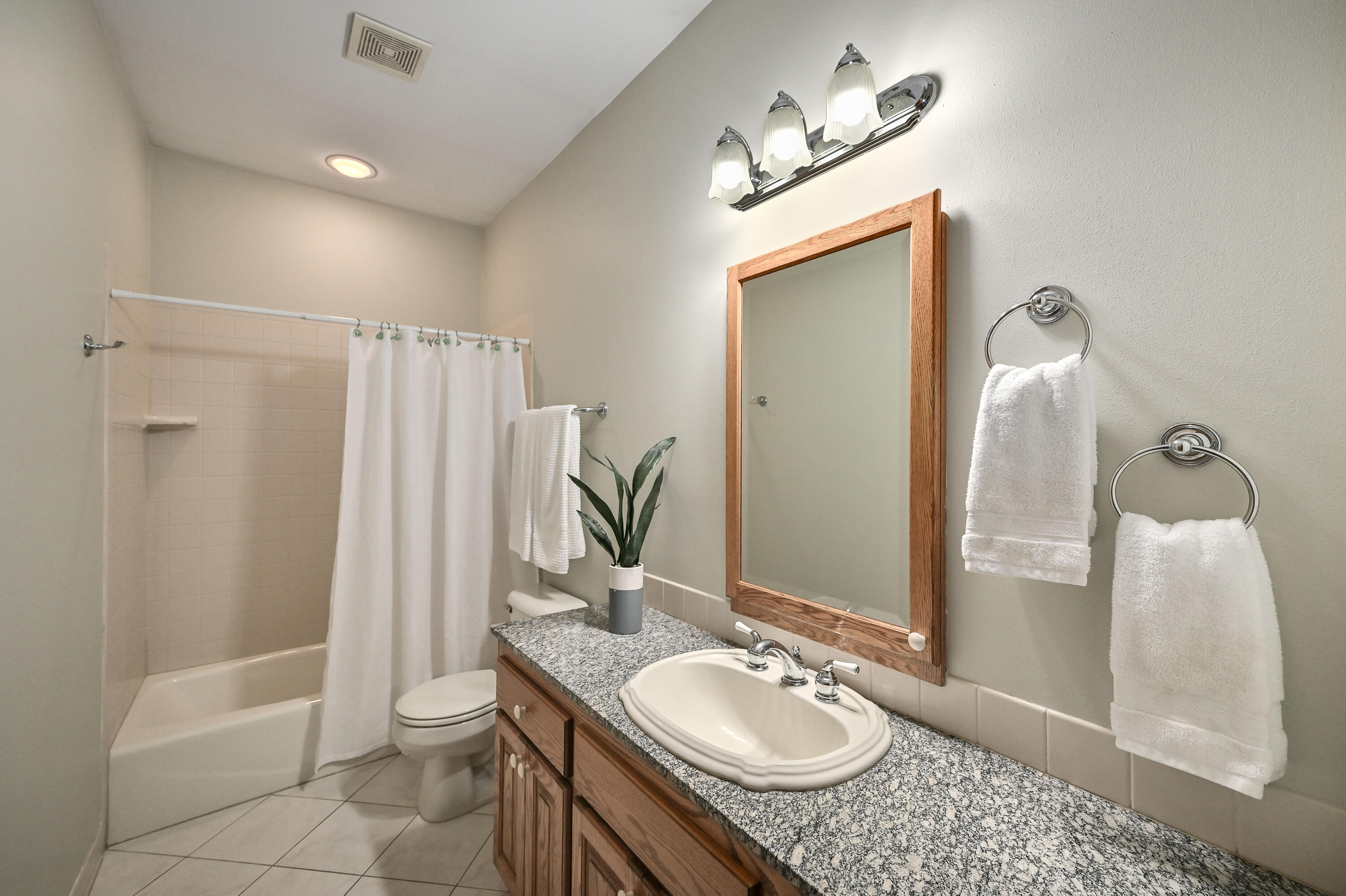 3230 Yale Court Brookfield, WI 53005 - Photo 15 of 41 First Floor Full Bath