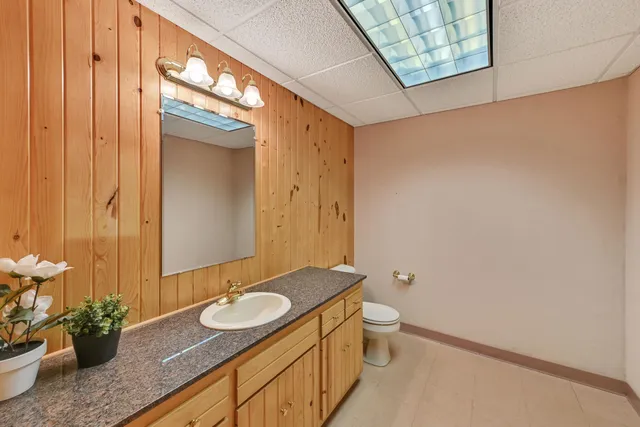 $939,000 | 3230 Yale Court, Brookfield, WI 53005