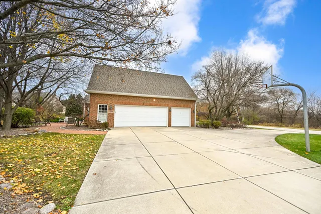 $939,000 | 3230 Yale Court, Brookfield, WI 53005