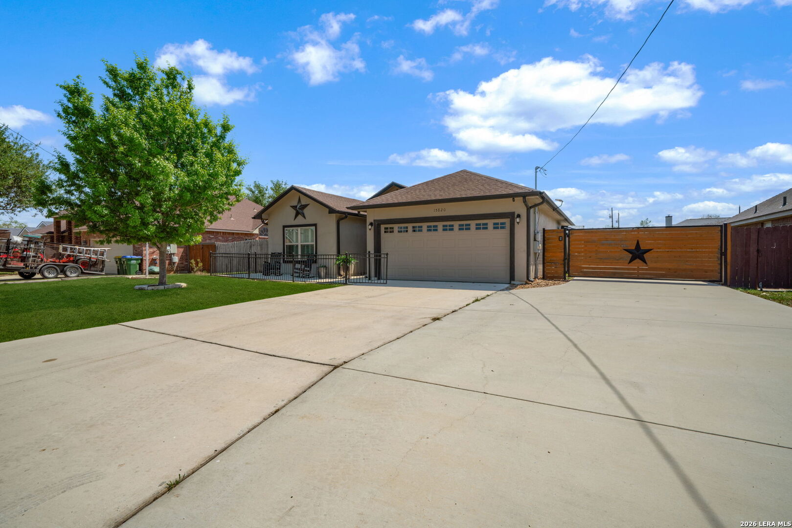 15820 Chippewa Boulevard Selma, TX 78154 - Photo 2 of 35