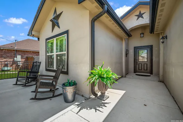 $529,900 | 15820 Chippewa Boulevard, Selma, TX 78154