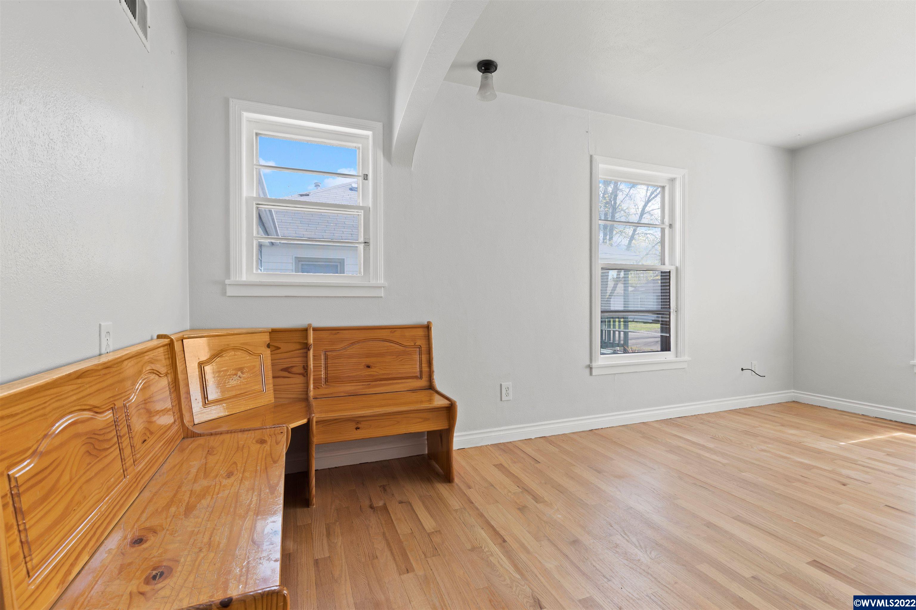 1089 Southwest 14th Avenue Albany, OR 97321 - Photo 4 of 21 Gallery Image 4