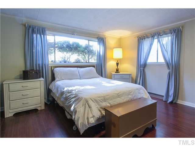 606 Wofford Road Durham, NC 27707 - Photo 5 of 13 Gallery Image 5
