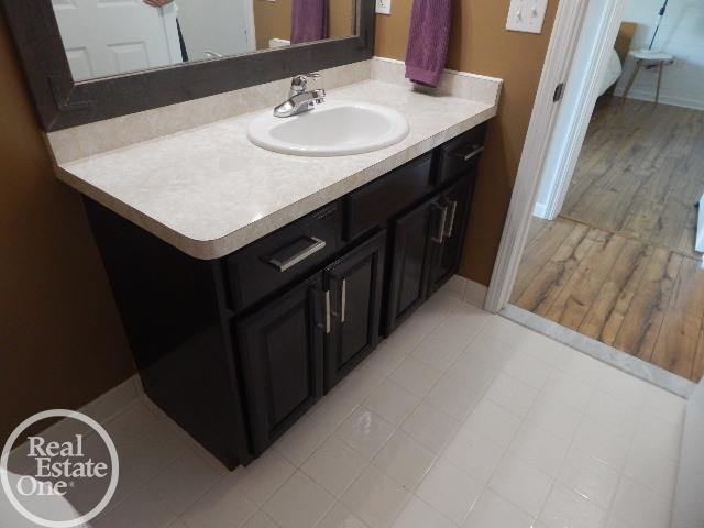 33540 Utica Road Fraser, MI 48026 - Photo 13 of 24 50054796-12.JPG