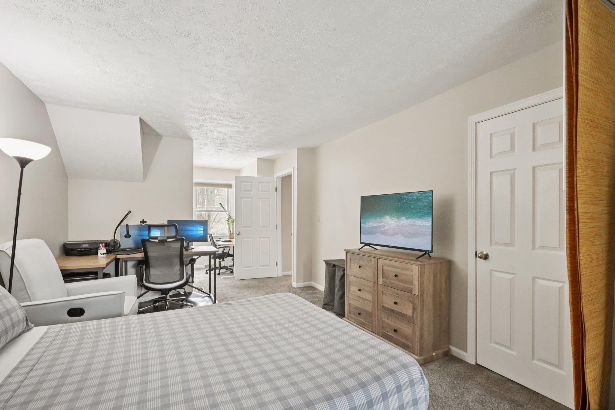 16 Cadogan Way Nashua, NH 03062 - Photo 20 of 35