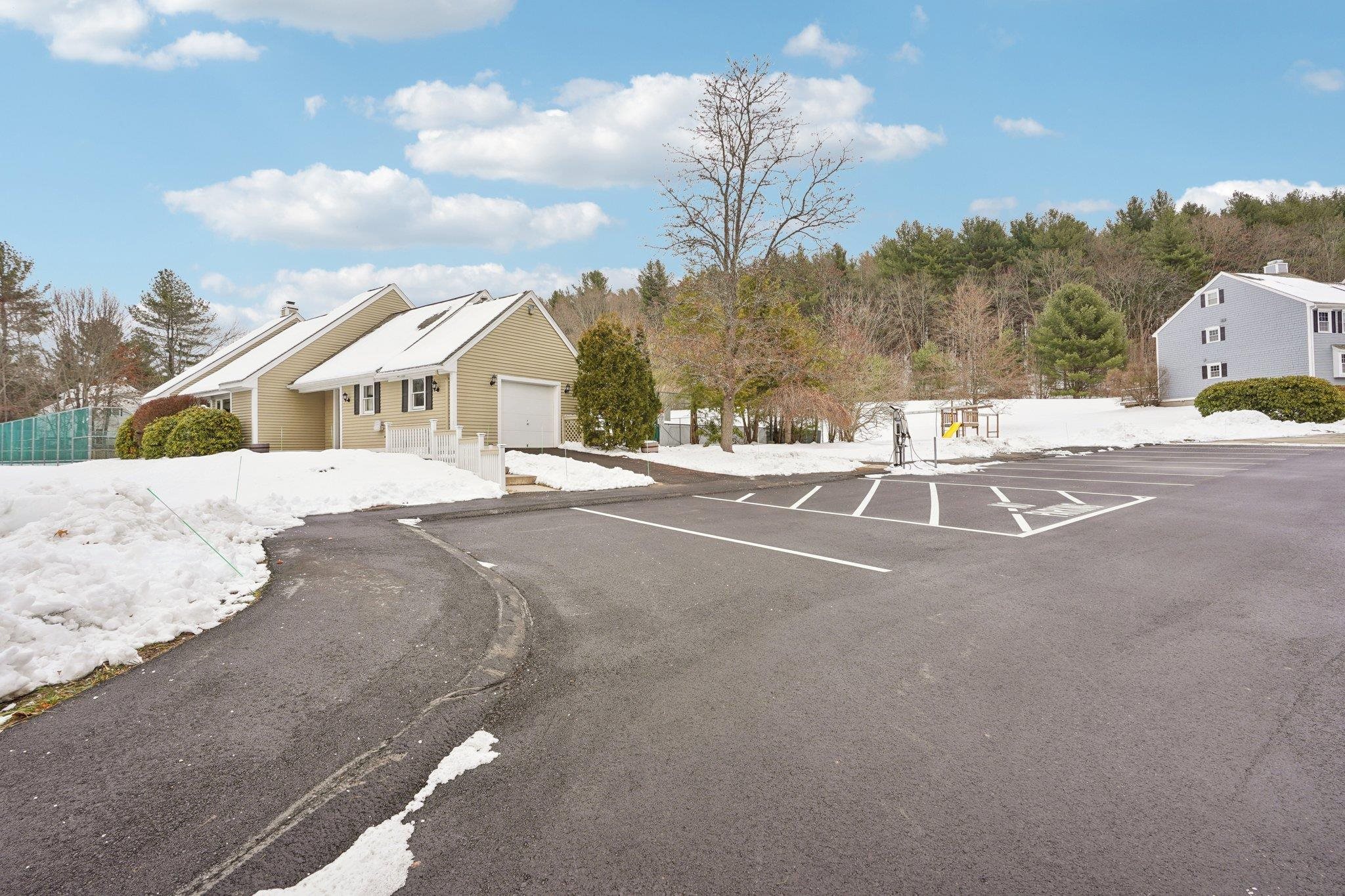 16 Cadogan Way Nashua, NH 03062 - Photo 30 of 35