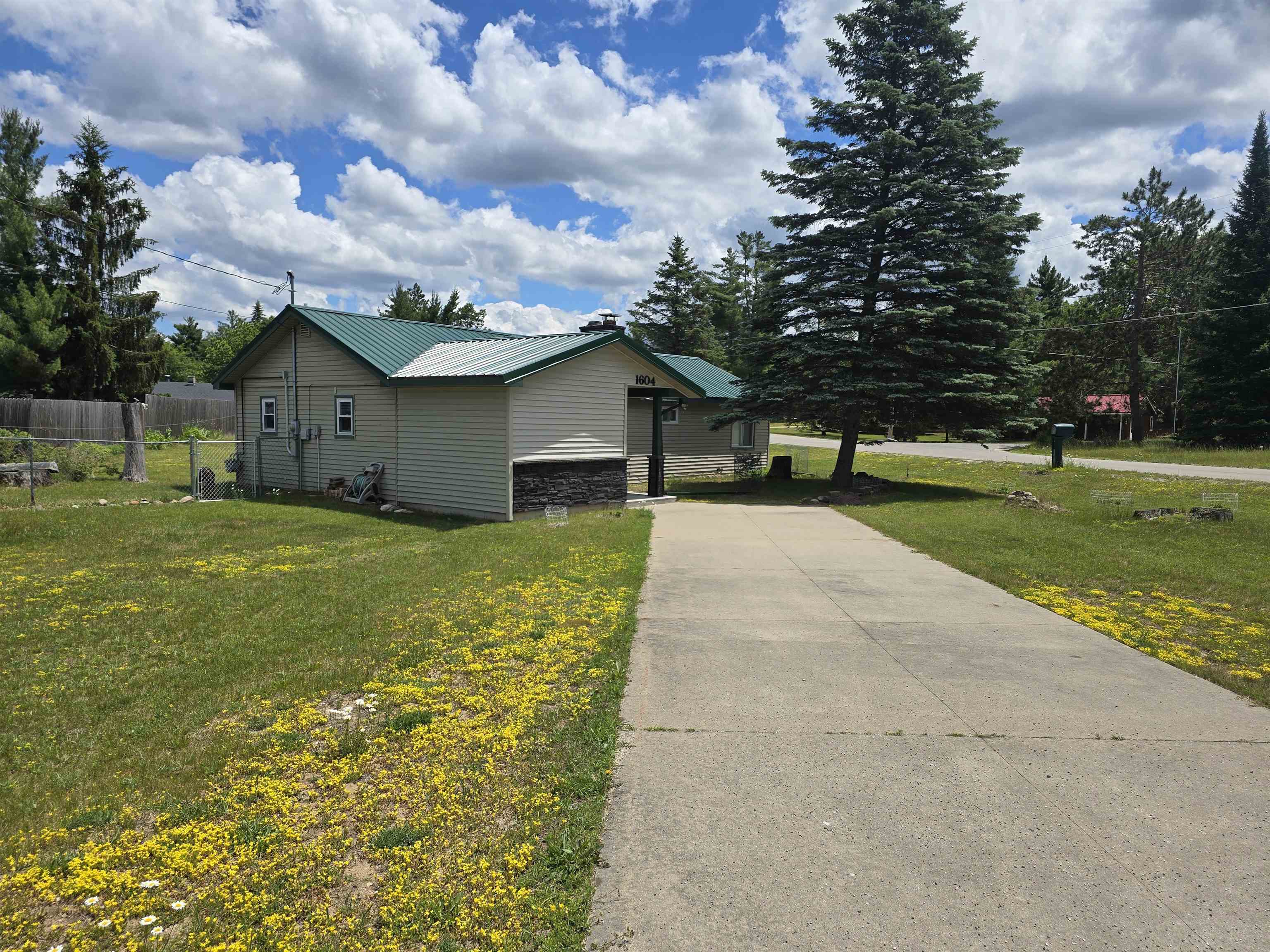 1604 Otsego Road St. Helen, MI 48656 - Photo 13 of 23