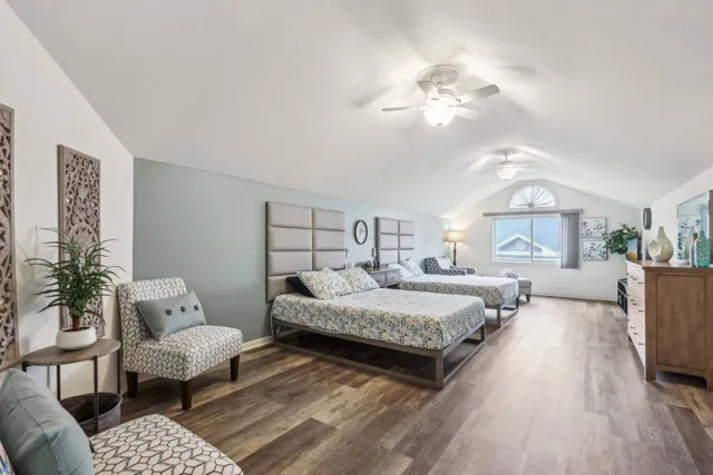 $489,900 | 14048 Waters Edge Trail, New Berlin, WI 53151