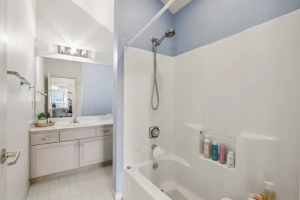 $484,900 | 14048 Waters Edge Trail, New Berlin, WI 53151