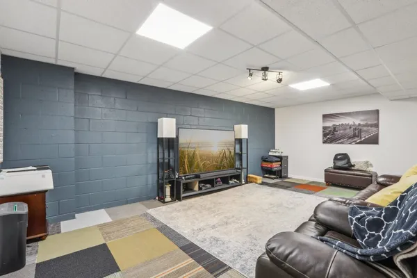 $484,900 | 14048 Waters Edge Trail, New Berlin, WI 53151