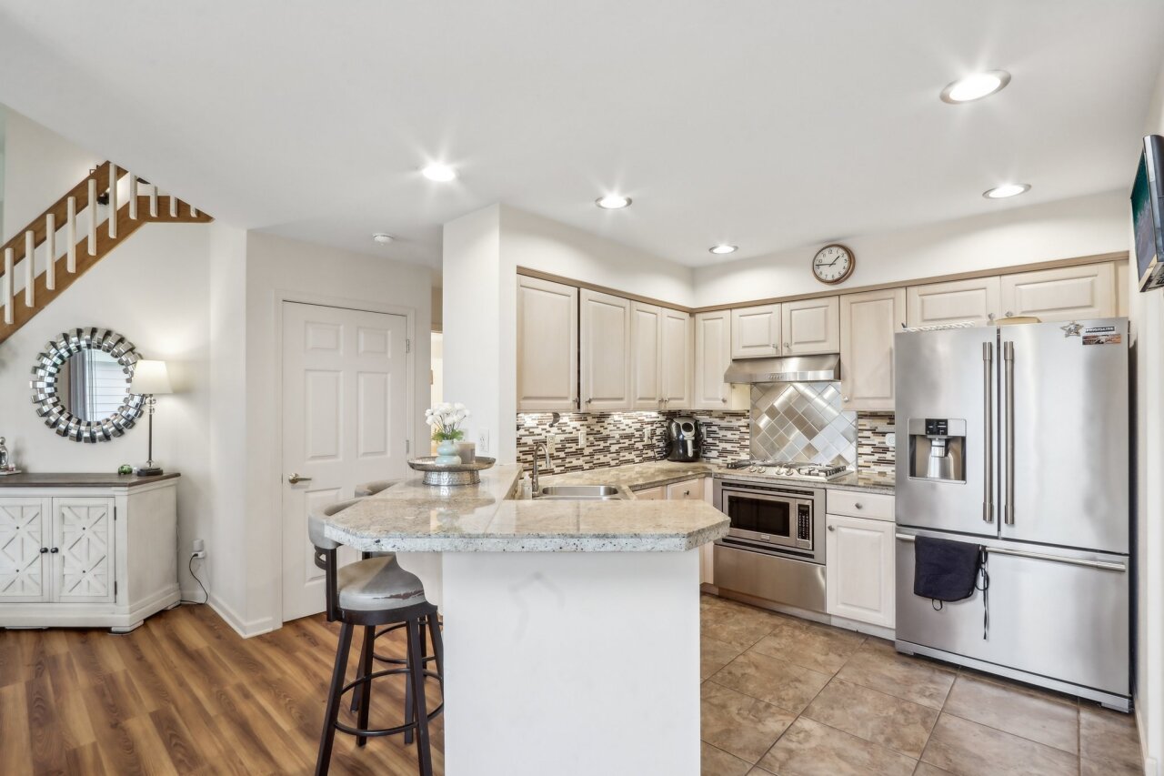 14048 Waters Edge Trail New Berlin, WI 53151 - Photo 8 of 34 Beautifully Updated Kitchen