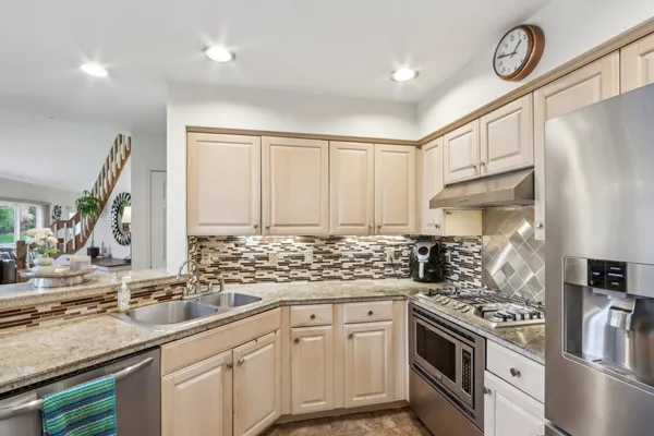 $484,900 | 14048 Waters Edge Trail, New Berlin, WI 53151