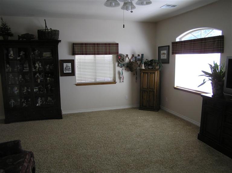 27881 Bear Valley Road Tehachapi, CA 93561 - Photo 21 of 81 Gallery Image 21