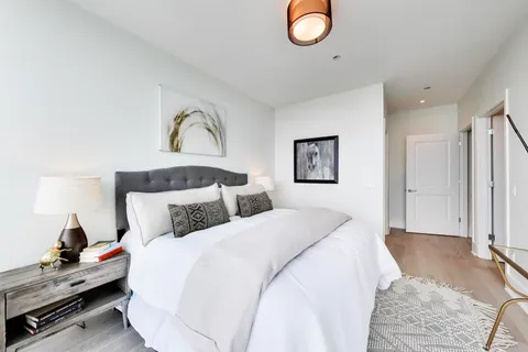 $1,650,000 | 363 East Wacker Drive, Unit 5105, Chicago, IL 60601