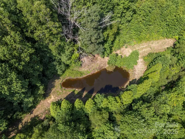$575,000 | 1084 Old Howard Gap Road, Saluda, NC 28773
