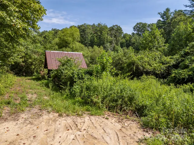 $675,000 | 1084 Old Howard Gap Road, Saluda, NC 28773