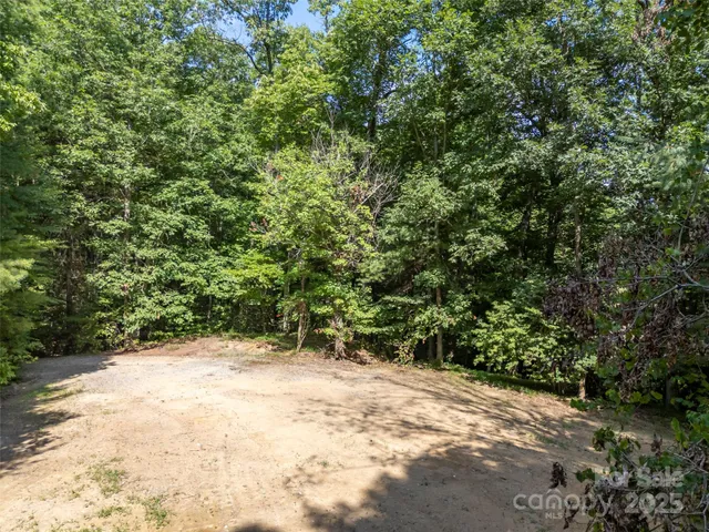 $675,000 | 1084 Old Howard Gap Road, Saluda, NC 28773