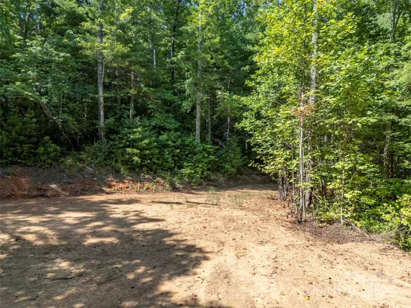 $575,000 | 1084 Old Howard Gap Road, Saluda, NC 28773