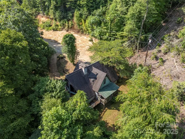 $575,000 | 1084 Old Howard Gap Road, Saluda, NC 28773