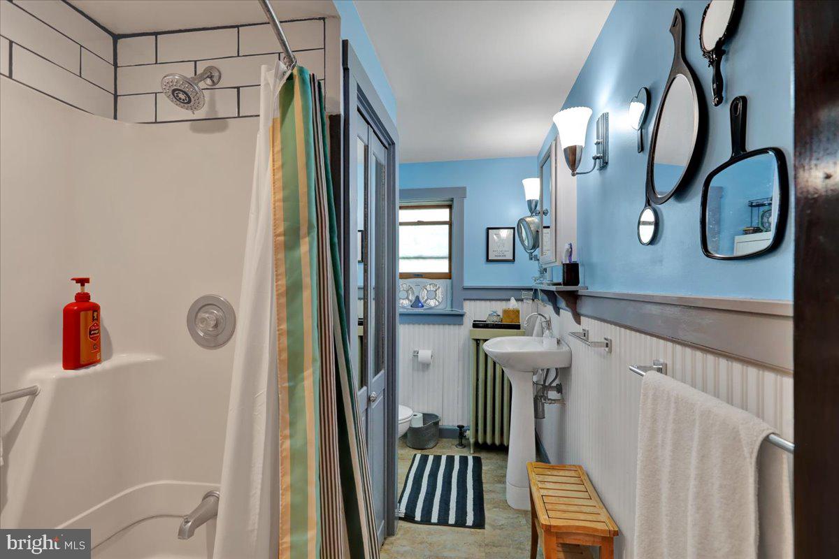 207 State Street Reading, PA 19607 - Photo 31 of 55 a view of living room