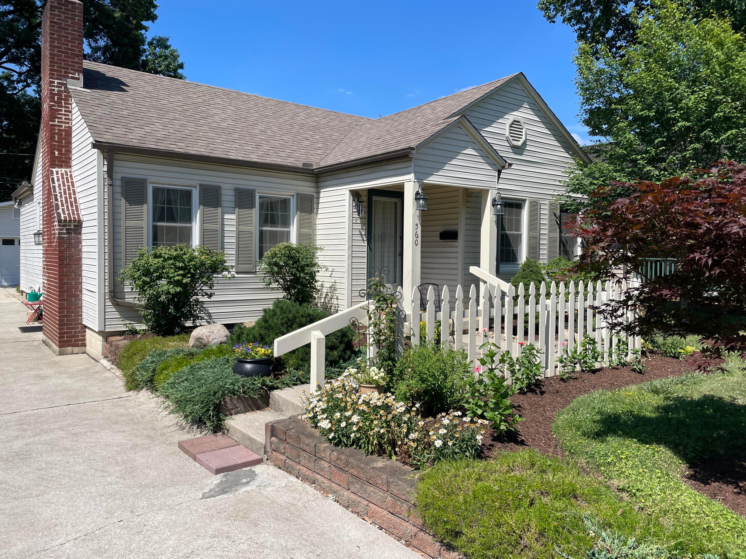 560 Richards Road Columbus, OH 43214 - Photo 2 of 29 IMG_0850