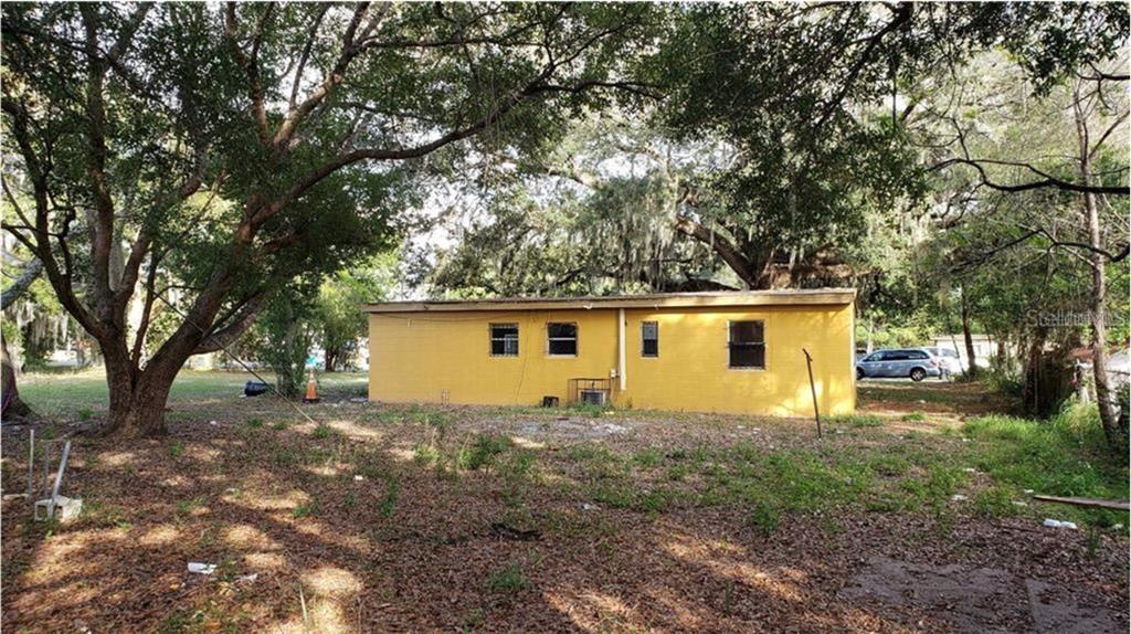 1102 Emeralda Road Orlando, FL 32808 - Photo 5 of 14