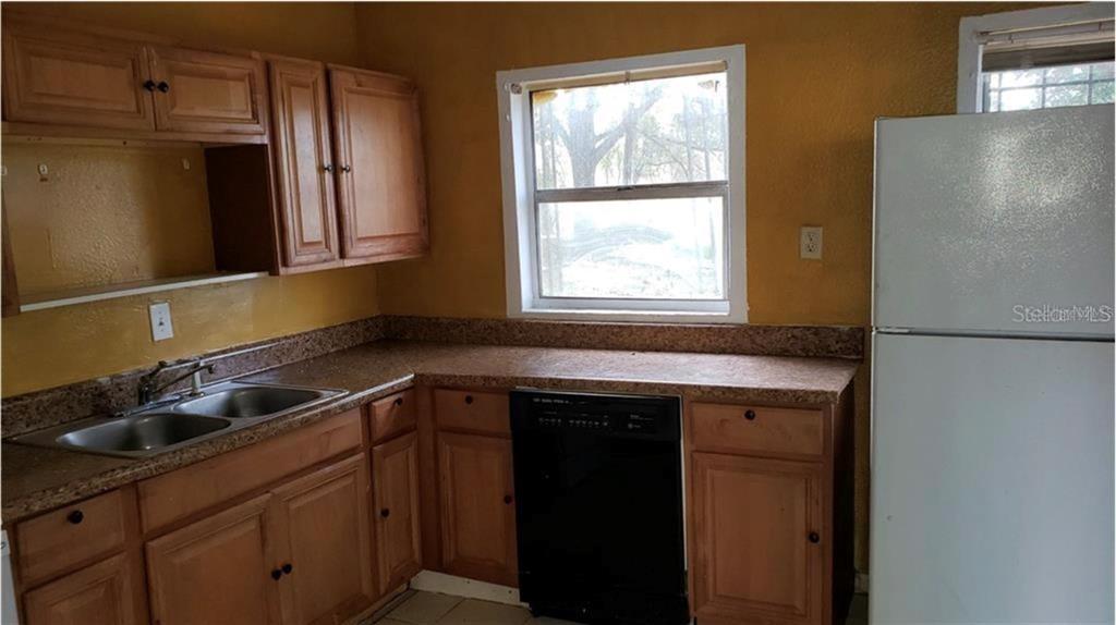 1102 Emeralda Road Orlando, FL 32808 - Photo 8 of 14