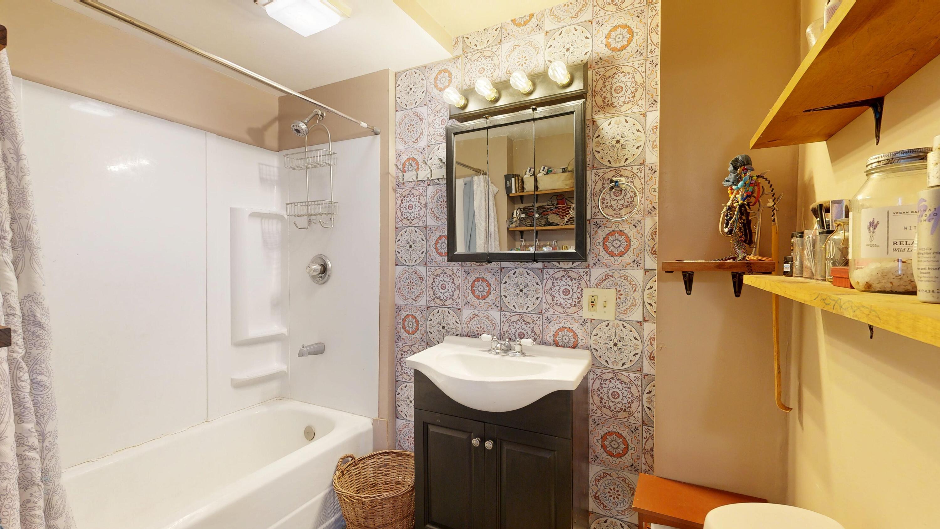 3950 West River Road Sidney, ME 04330 - Photo 13 of 33 Bathroom