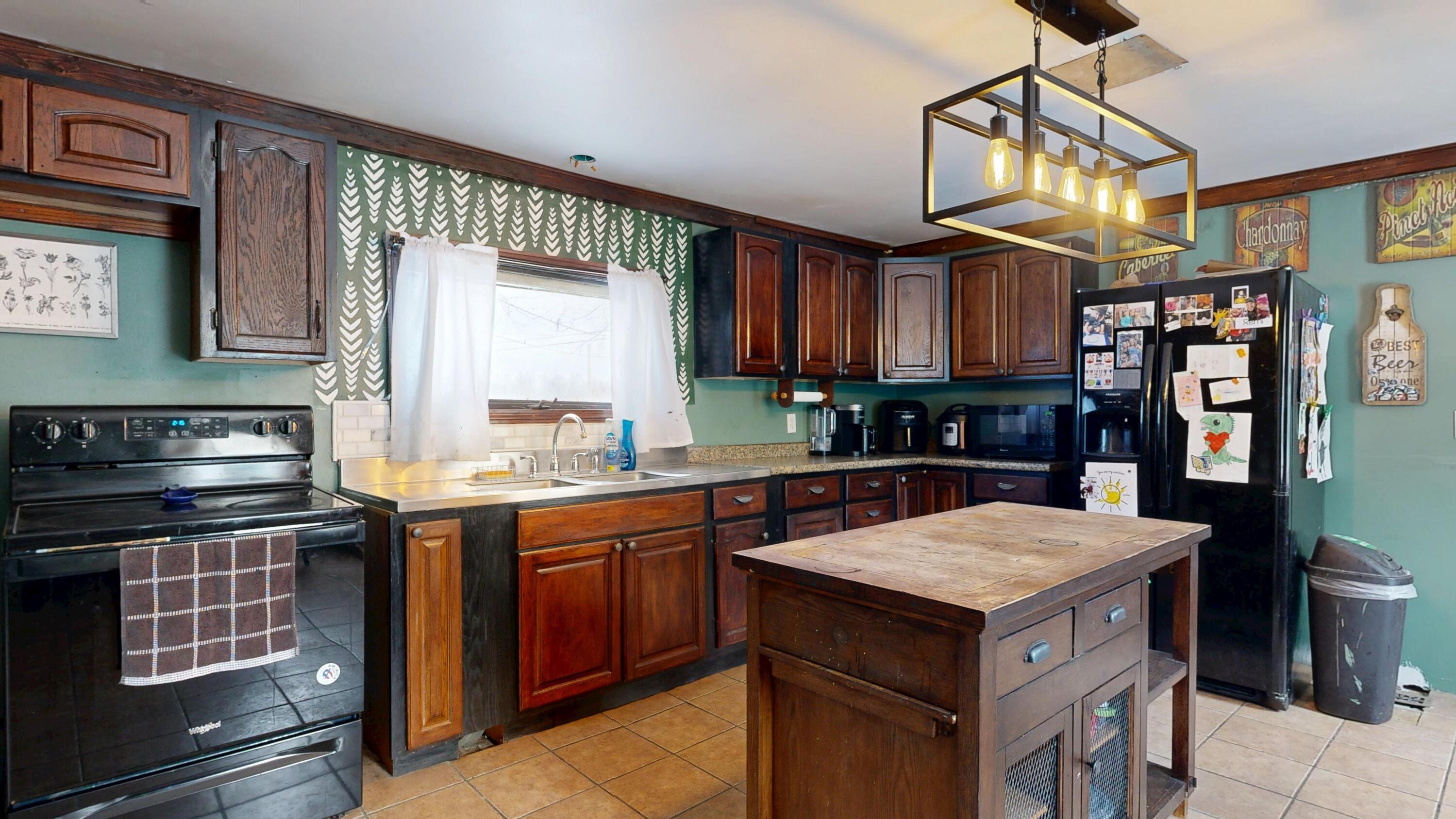 3950 West River Road Sidney, ME 04330 - Photo 4 of 33 Kitchen