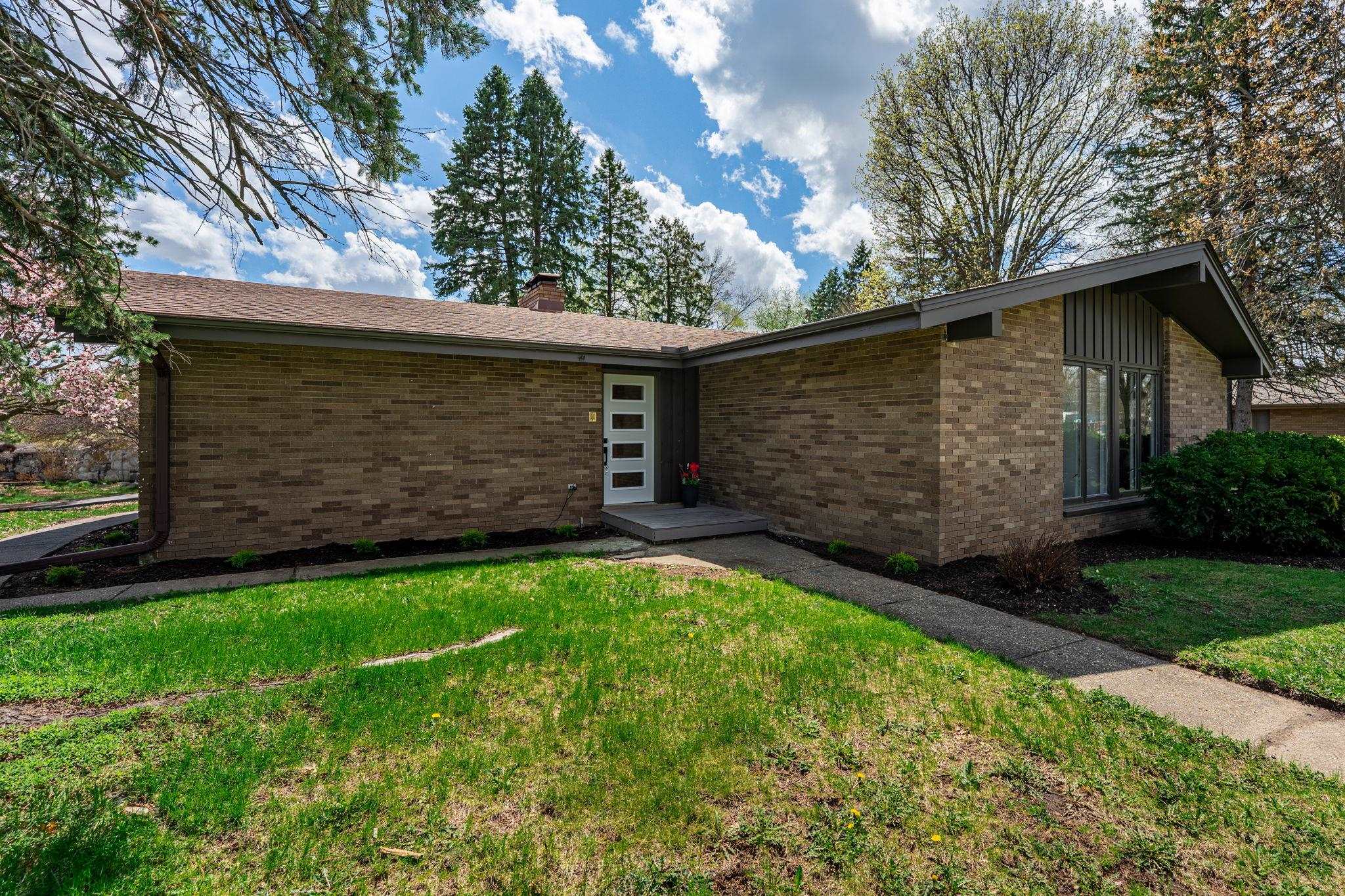 5075 Welsh Road Rockford, IL 61107 - Photo 4 of 54